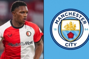 天空：曼城密切关注费耶诺德右后卫雷德 球队也在考虑中前场补强