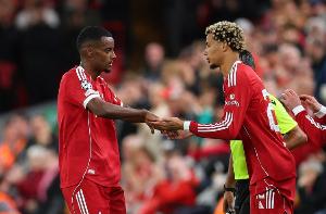 不容易！维尔茨、埃基蒂克和伊萨克本赛季第二次联袂首发