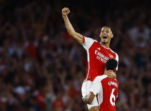 加布：小时候踢前锋进了很多球 萨利巴是我兄弟我们相互理解