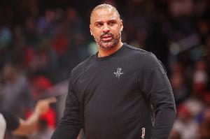 乌度卡：去年打勇士两三场后才搞清楚怎么防 今年要更快进入状态