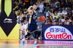 力挽狂澜！徐杰20中10砍全场最高27分外加5板4助 三分11中4