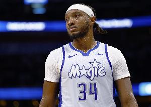 拉胯！小卡特7投仅1中拿到5分11板2帽 正负值-11