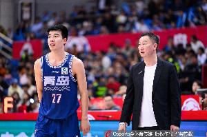 媒体人：青岛的国内球员对上北京的内线束手无策 惨败是情理之中