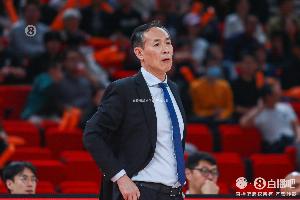 许利民：最重要的是在最后3场常规赛里体现我们的水平、精神风貌