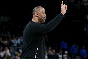 乌度卡：我们末节的执行力一直是大问题 季后赛我会更多指挥战术