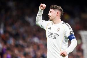 科贝：巴尔韦德对阵拜仁将出任后腰，卡马文加坐替补席