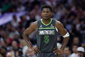 华子：有些时候确实有一直在等待季后赛的感觉 现在要全力以赴了