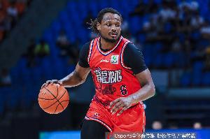 火力全开！伯顿半场13中7砍最高19分外加7板 正负值+7