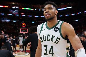 杰弗森：雄鹿离目标相去甚远 球队现在显然已经崩盘了