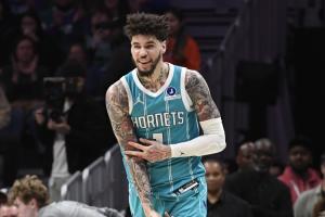 准绝杀！记者：在帅和坑反复横跳之后 三球还是收获了最帅的结尾