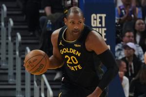 老将闪光！霍福德8投5中得14分3板 末节爆炸三分4中4送对手回家