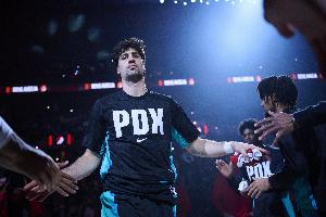 我们怎么得到阿夫迪亚的？开拓者只付出了布罗格登+2首轮2次轮