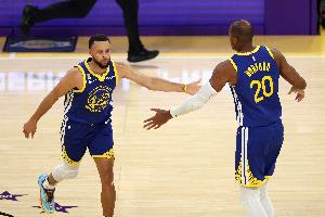 霍福德：我在场上时会忍不住看库里打球 你肯定不想成为他的对手