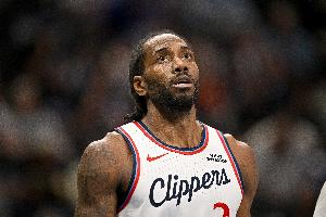 媒体人：伦纳德C了一整季未能力挽狂澜 快船抓马连续剧跌宕起伏