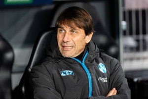 罗体：孔蒂访问当地监狱，以微笑回应意大利国家队帅位的问题