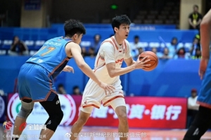 力克四川迎13连胜！郑导：我们防守强度不够 进攻端打得也很简单