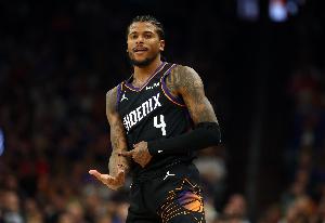 你看他还在进！杰伦·格林拆炸弹 超远三分空心命中&个人第7记！