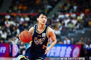 媒体人：广东又是三分只有18.9%的一个夜晚 他们已失去前四主动权