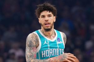 双刃剑！拉梅洛·鲍尔本季出战72场 场均20.1分&三分命中率36.8%