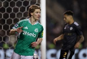 德天空：拜仁未放弃签戈登 个人条款不是问题+关键须与纽卡达协议