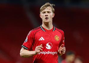 能否迎来首秀？曼联18岁中场斯维茨首次入选一线队大名单