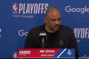 【完整版】乌度卡：投篮太差很难赢 全队都陷入了单打独斗