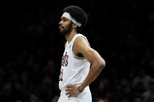 高效终结！贾勒特·阿伦7中5拿到10分7板 正负值+8