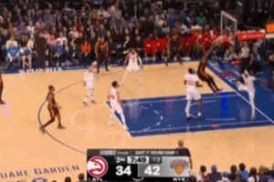 声东击西！奥孔武背传后顺下 空切篮下上演双手暴力虐筐