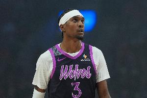 正负值-17最低！麦克丹尼尔斯14中6拿到16分8板3助