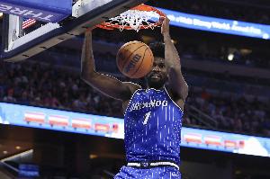 魔术艾萨克因左膝扭伤G1出战成疑 活塞全员健康