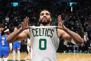 康复王！塔图姆季后赛状态全回 半场11中7砍下21分8板4助2断