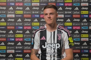 记者：霍尔姆加盟尤文后只出场184分钟，本赛季已4次遭遇肌肉问题