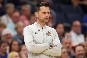 名记：若科尔离队 勇士将追求佛罗里达大学男篮主帅托德·戈尔登