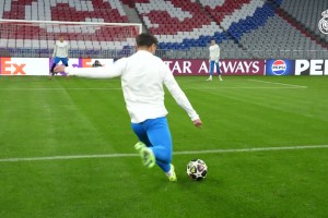 皇马官方：对阵拜仁之前的最后一次训练！