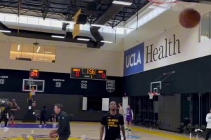 顿宝已被肯纳德的三分技术彻底征服