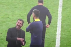 西蒙尼告诉看台巴萨球迷，亚马尔在球场上睡觉