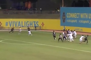 把比赛调成最低难度！名场面：阿方索一条龙降维打击！