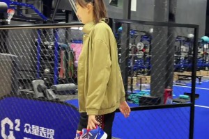 姐，你告诉我，一米七怎么检查篮筐？