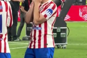 国王杯决赛失利后，科克、小西蒙尼和小蜘蛛落泪……