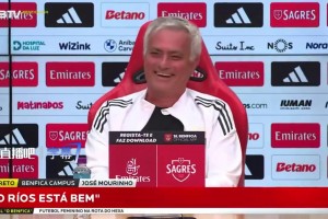 穆帅：我不能保证留任，你能吗？，记者：能，因为没人想要我