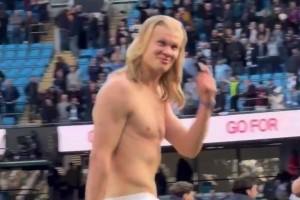 视觉冲击！哈兰德这爆炸身材堪称非人类！