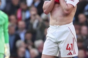 詹俊：若阿森纳保持这场比赛的水准，能将争冠悬念延续到最后一轮